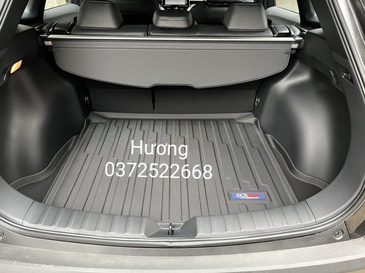 Thảm lót cốp dành cho xe Toyota Cross thương hiệu DCSMAT ,chất liệu TPV