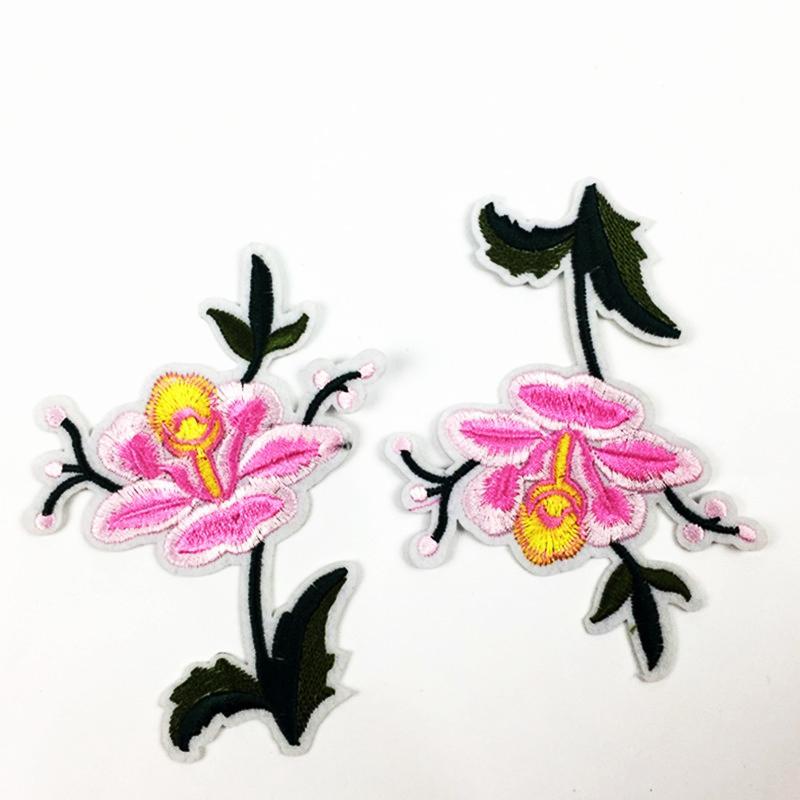 1 Pair Embroidery Flower Sewing Trim Applique Patches Iron on Sewing on Clothes Dress for Decoration Pink