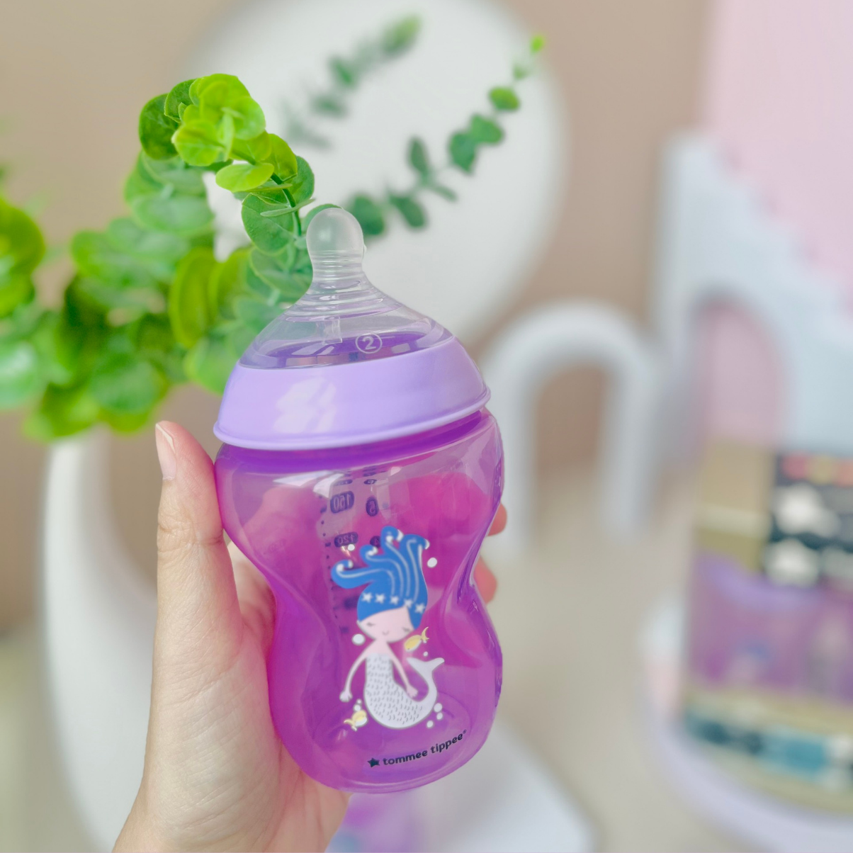 Bình Sữa Ty Siêu Mềm Tự nNhiên Tommee Tippee Closer To Nature 260ml, Núm Ty Của Bình 3-6 tháng – Tím (Bình Đôi)