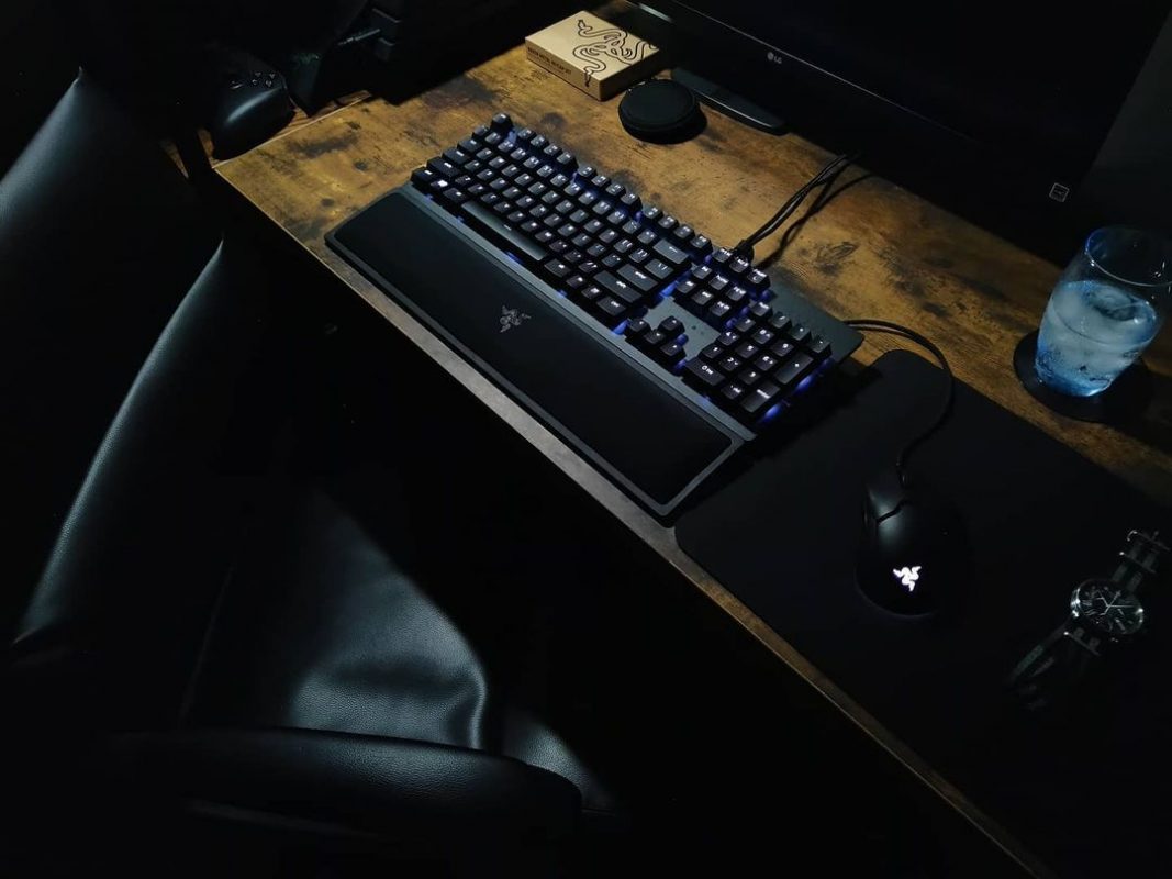 Tấm kê tay bàn phím Razer Ergonomic Wrist Rest_Mới, hàng chính hãng