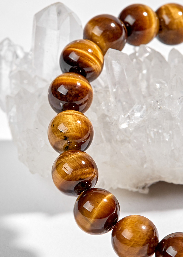 Vòng thạch anh mắt hổ vàng nâu phối charm bạc Ngọc Quý Gemstones