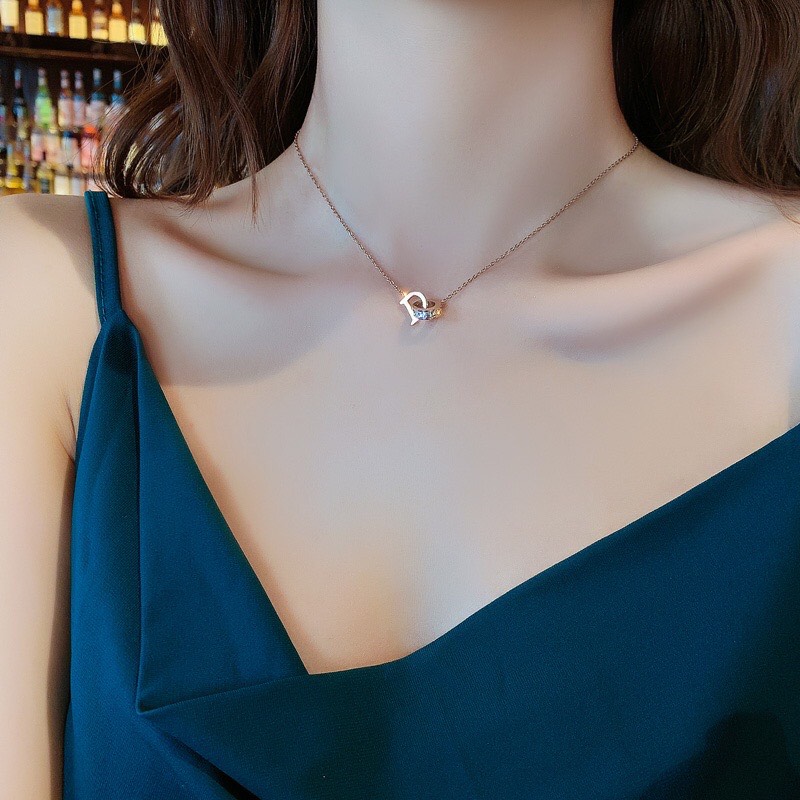 Dây chuyền titan nữ chữ D cực xinh D96