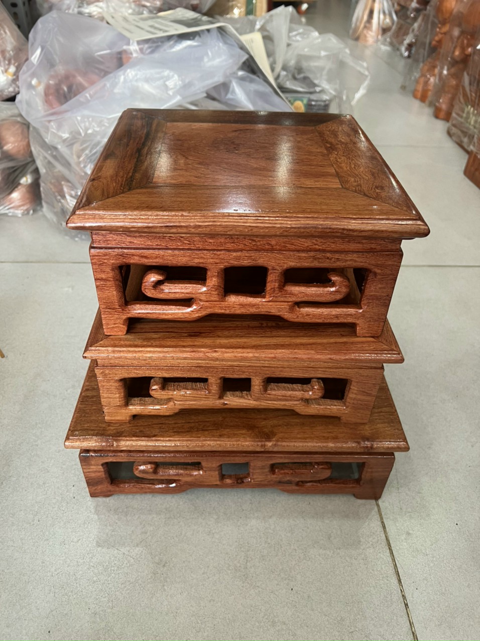 Kỷ vuông gỗ hương,đôn vuông-đế vuông mặt lớn kê đồ trang trí mặt 22cm-24cm -26 cm-28 cm-30 cm