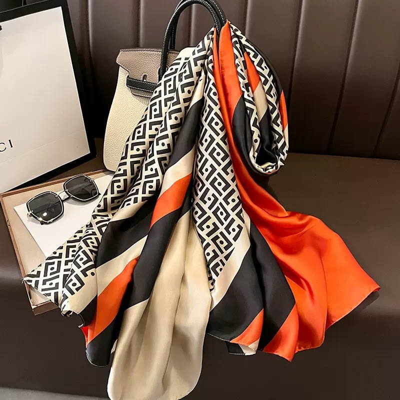 KHĂN CHOÀNG LỤA DÁNG DÀI CỰC SANG PHONG CÁCH TÂY ÂU SANG XỊN MỊN MÃ 08