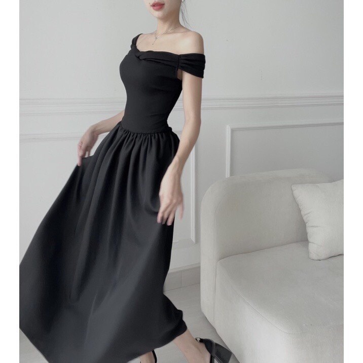 Đầm maxi dài trễ vai, váy xoè đi biển