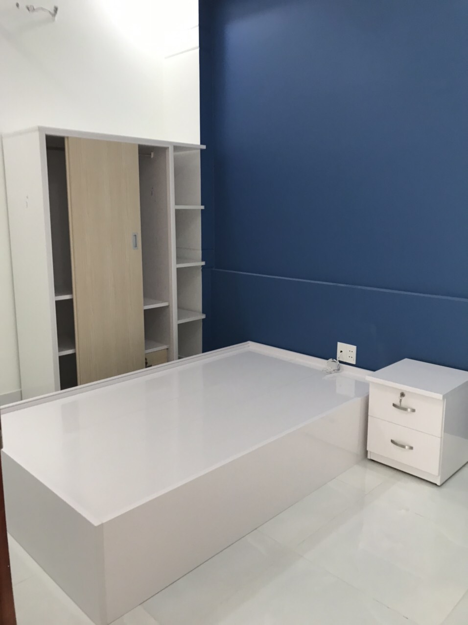 Giường ngủ trẻ em và tủ đầu giường Juno Sofa