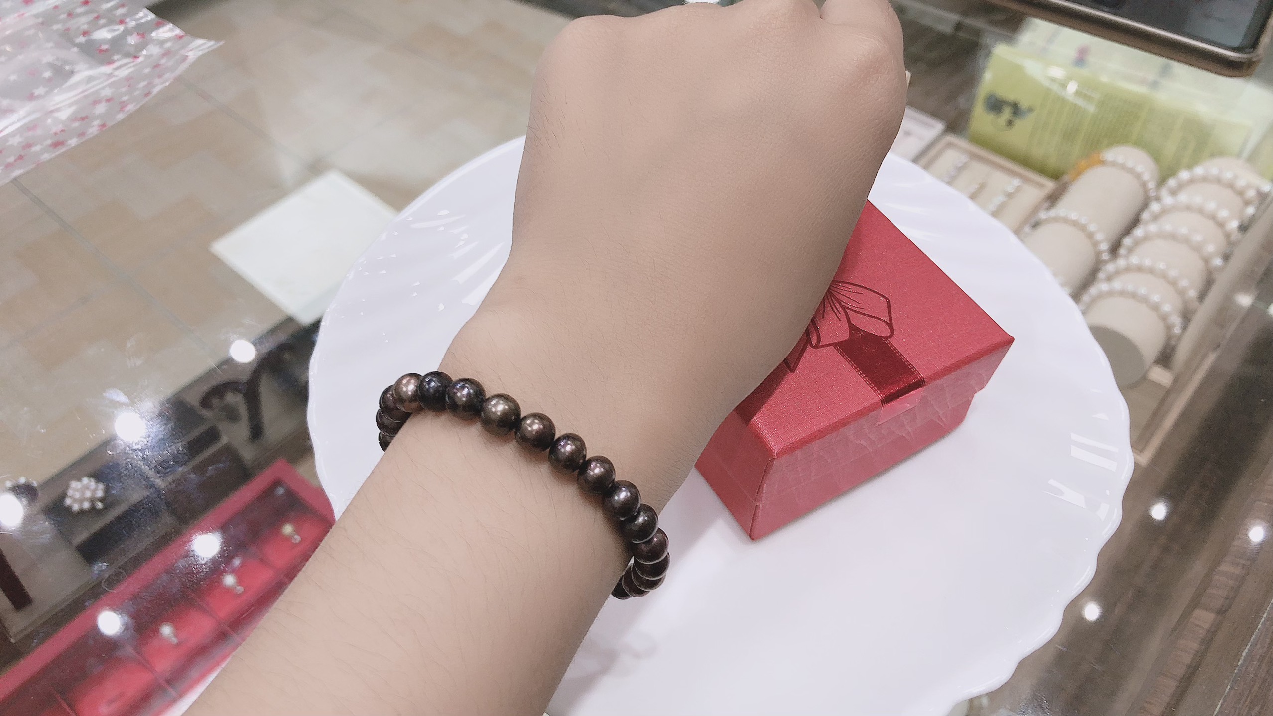 Vòng tay ngọc trai thật màu xanh đen sang trọng