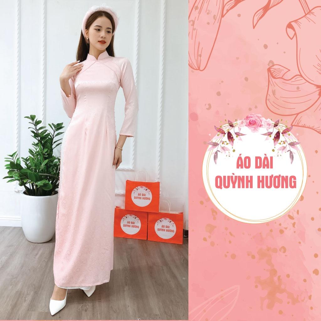 Áo dài gấm tơ đính kết đơn giản màu hồng