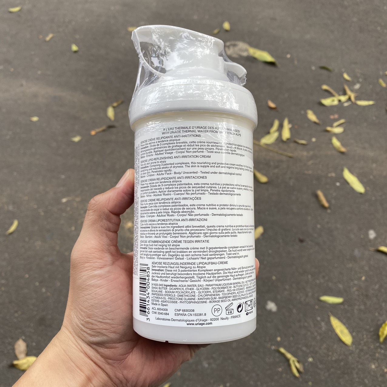 Kem làm giảm khô, da cơ địa, chàm Uriage Xemose Creme Relipidante Anti Irritations 400ml