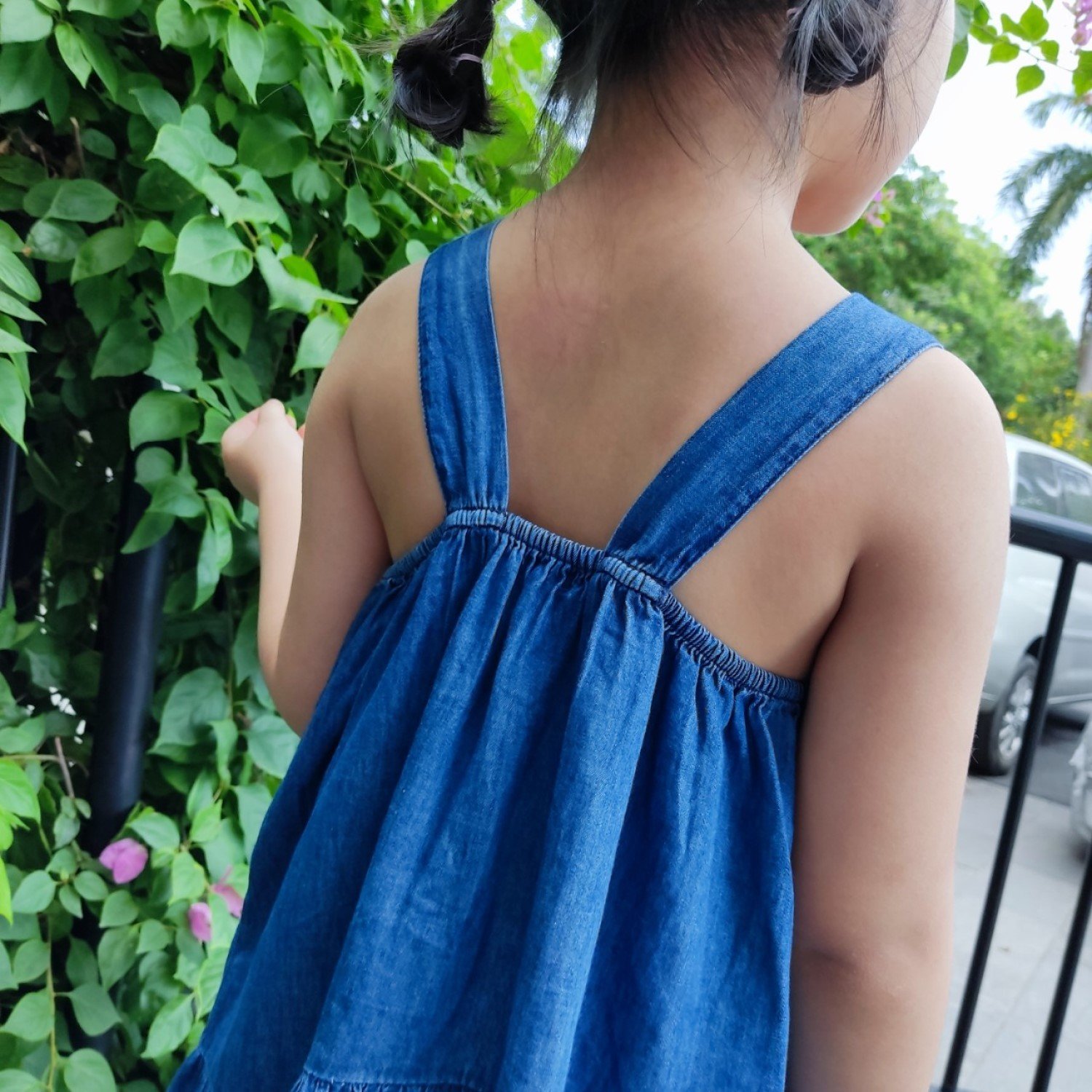 G00000613 Đầm váy maxi jean xanh 2 dây bản to bé gái, chất jean giấy mềm mát