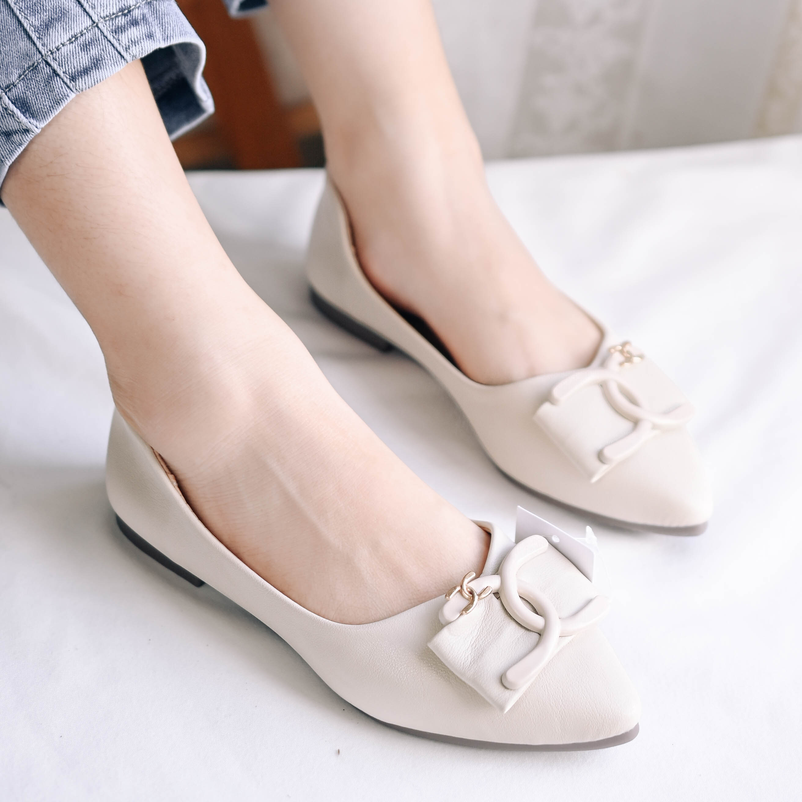 Giày bít trệt thời trang nữ