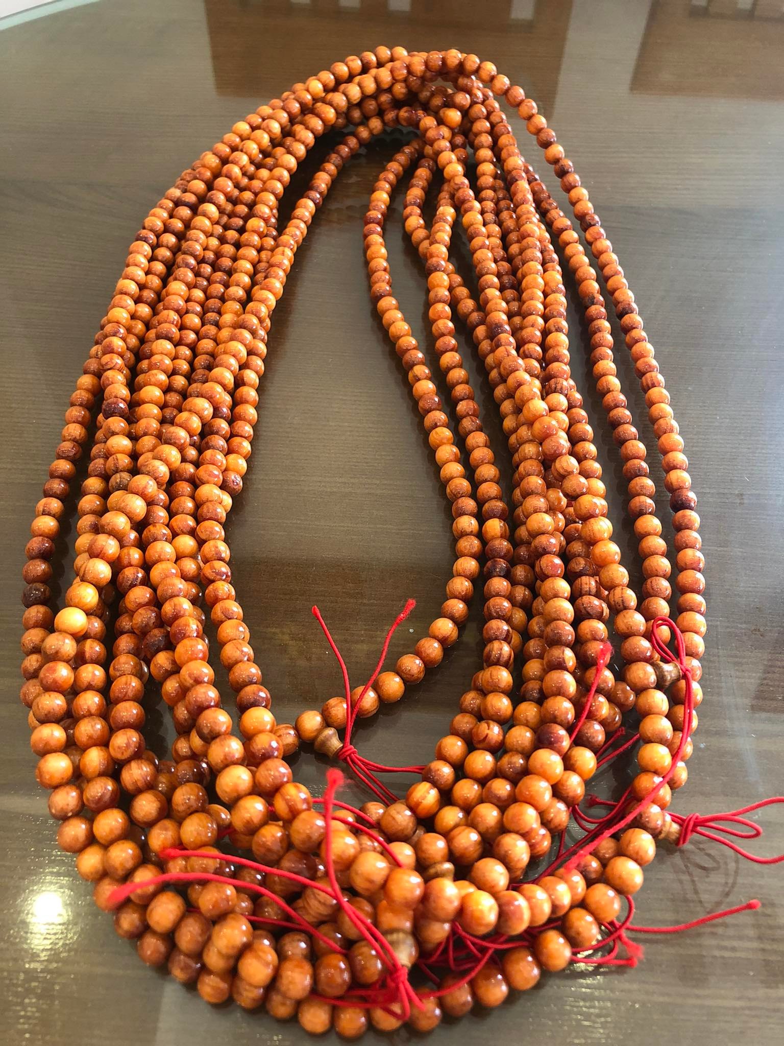 Vòng Tay Phong Thủy Gỗ Huyết Long 108 Hạt Thấu Quang , Trừ Tà, Chiêu Tài Lộc, May Mắn, Bình An, Sức Khỏe
