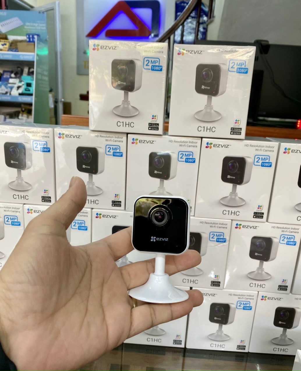 Camera IP wifi EZVIZ C1HC Full HD 1080p đàm thoại 2 chiều, ống kính góc rộng 130 độ - Hàng Chính Hãng