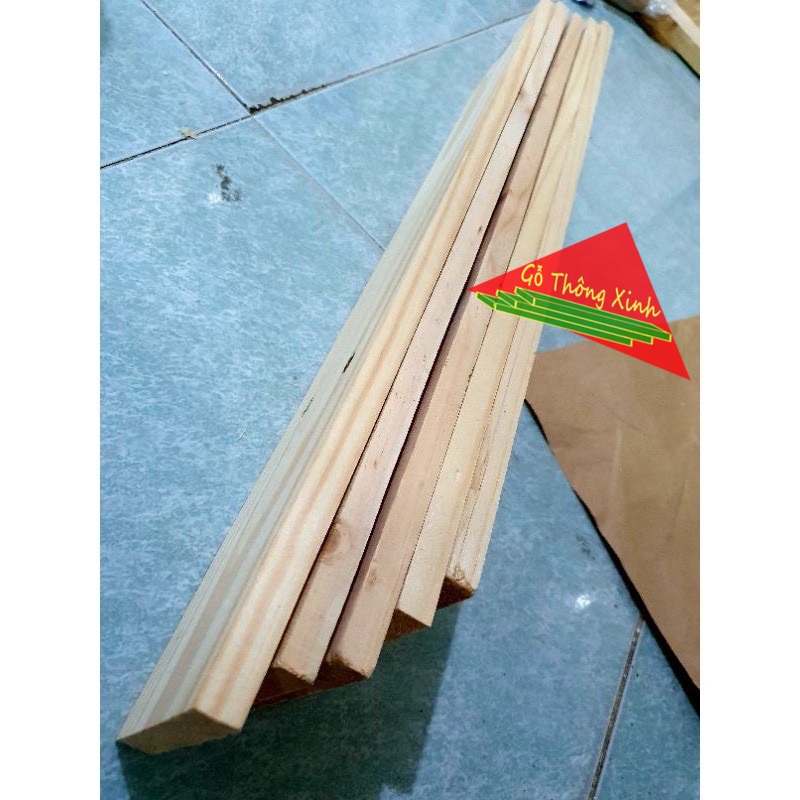 Bó 5 thanh gỗ thông pallet dài 50cm, rộng 9.2cm, dày 1.4cm bào láng 4 mặt đẹp phù hợp làm trang trí, làm kệ tủ