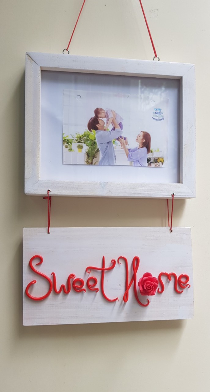 Khung ảnh treo, khung ảnh kết hợp cùng bảng gỗ chữ "Sweet Home", khung handmade, phụ kiện trang trí, quà tặng ý nghĩa dành tặng người thân, bạn bè. Giao từ HCM