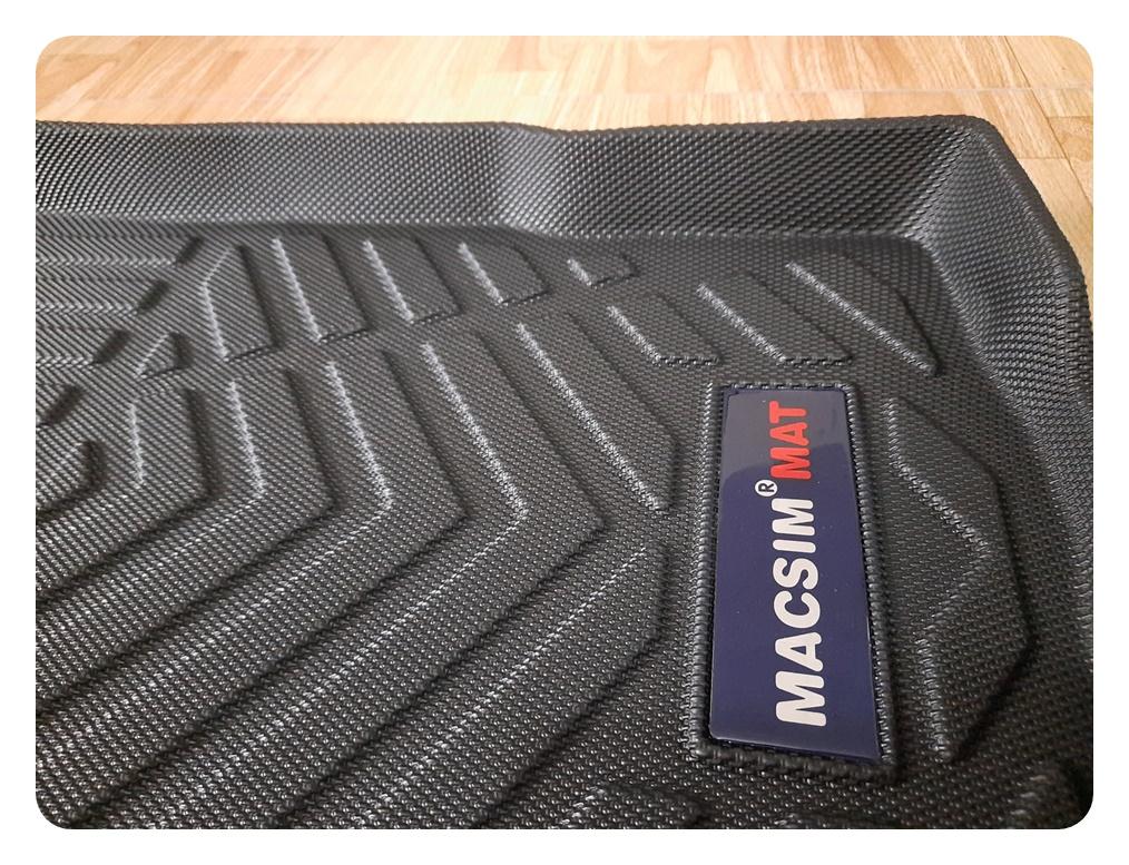 Thảm lót cốp BMW 5 series 2011-2016 nhãn hiệu Macsim chất liệu TPV cao cấp màu đen