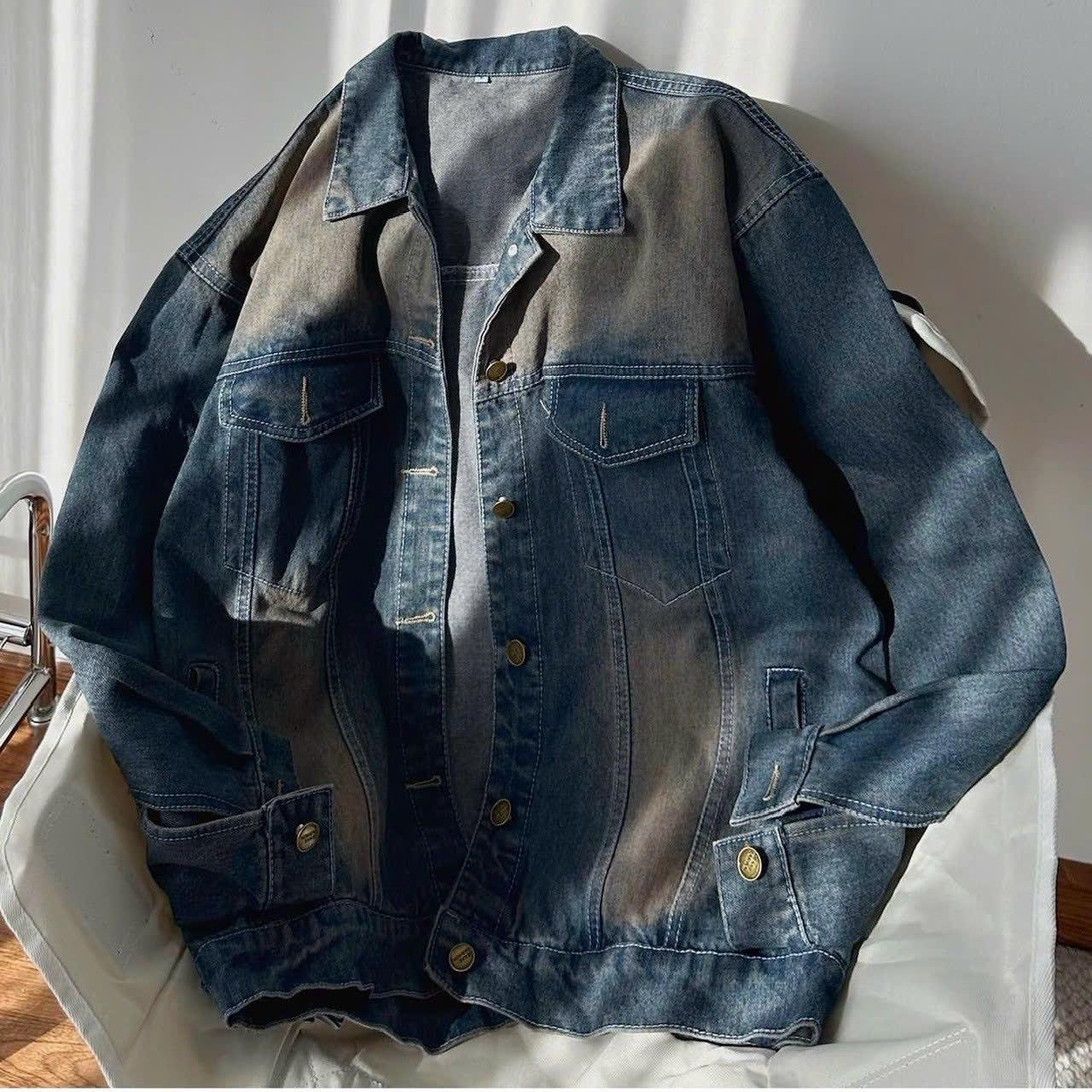 Áo Khoác Jean Nam Nữ Chất Vải Trơn Dày Mặc Mát Mẻ Áo Có Túi Rộng Phối Theo Phong Cách Hàn Quốc Hàng Hot Trend HTM FASHION