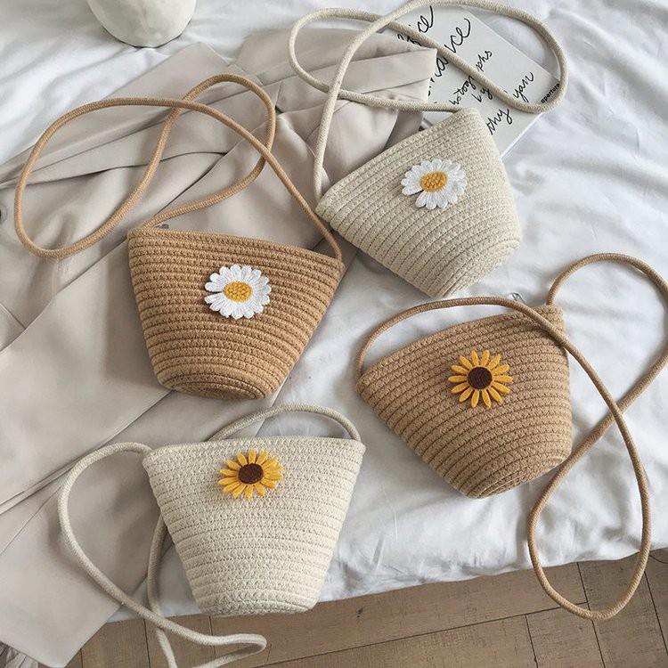 Straw Woven Bag Women's New Small Flower Woven Bucket Bag Mori Style Girl One-Shoulder Messenger Bag