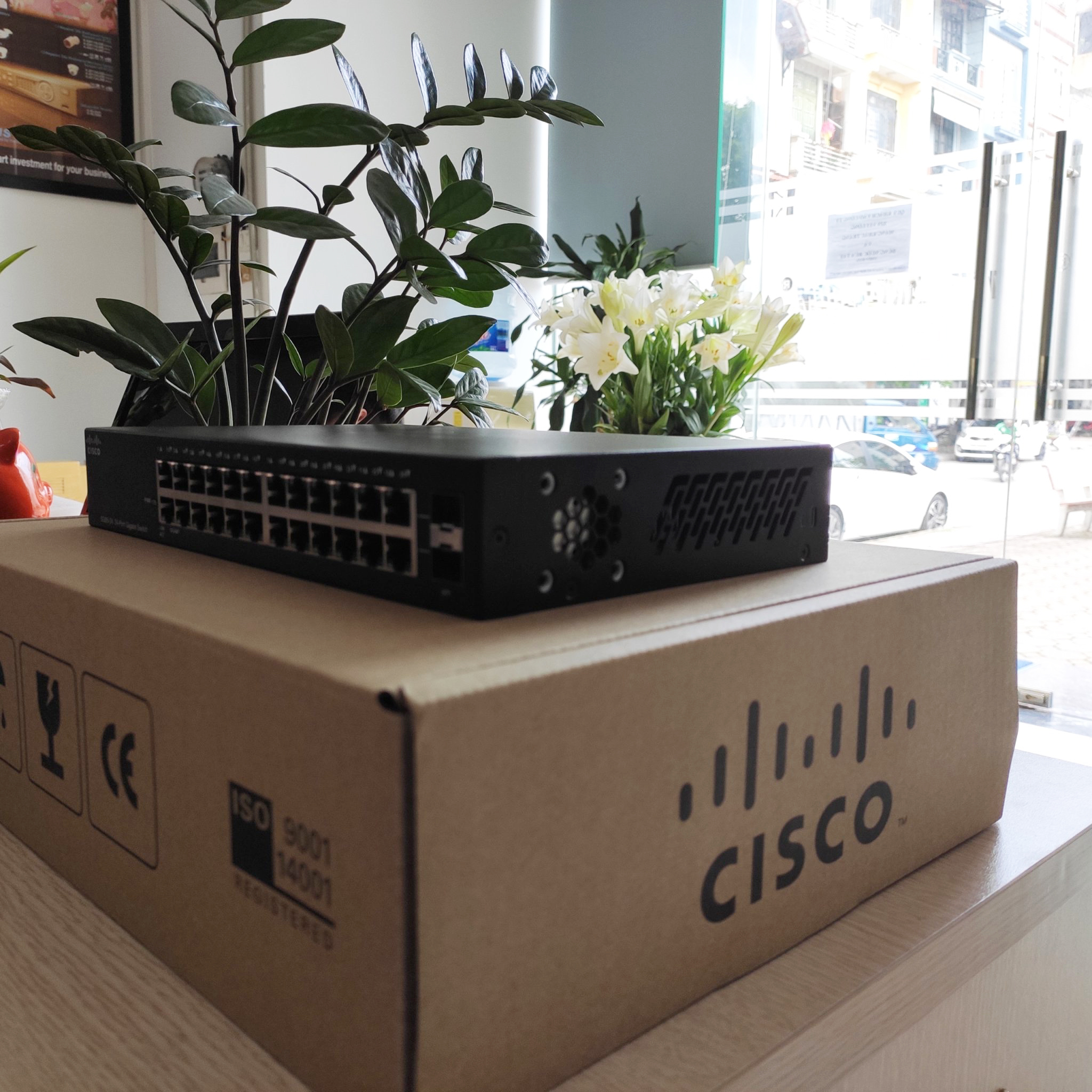 Switch Cisco Sg95-24 Compact 24 Port Gigabit - Hàng Chính Hãng