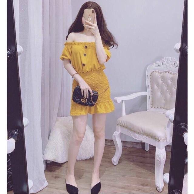 Đầm Ngắn Vàng Trễ Vai Form Nhỏ