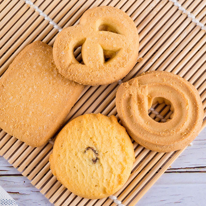 Bánh quy bơ White castle Malaysia hộp thiếc 400g White Castle chocolate chips butter cookies hàng nhập khẩu