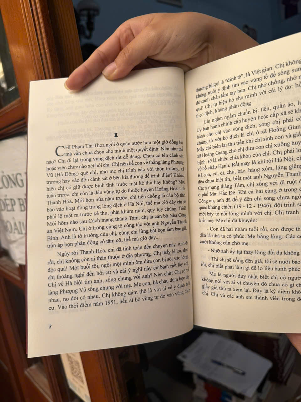 ÔNG TƯỚNG TÌNH BÁO VÀ HAI BÀ VỢ - Thiếu tướng Anh hùng LLVTND Đặng Trần Đức - Nguyễn Trần Thiết – Sách Miền Trung