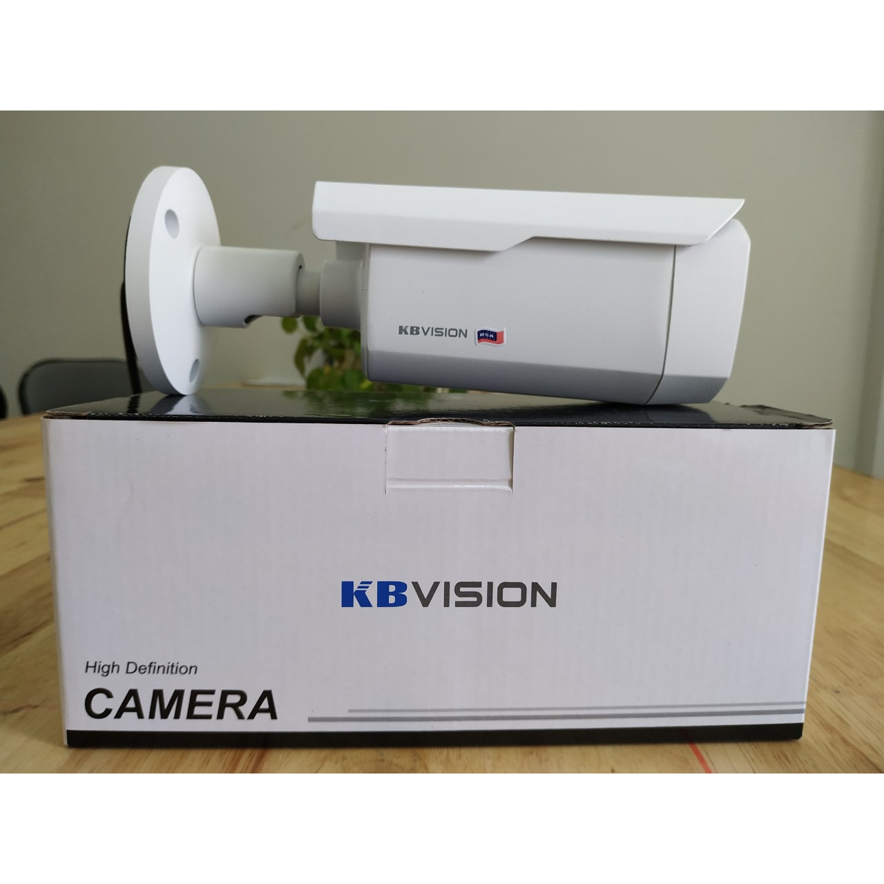 Camera giám sát HDCVI KBVISION KX - 2003C4 - hàng chính hãng