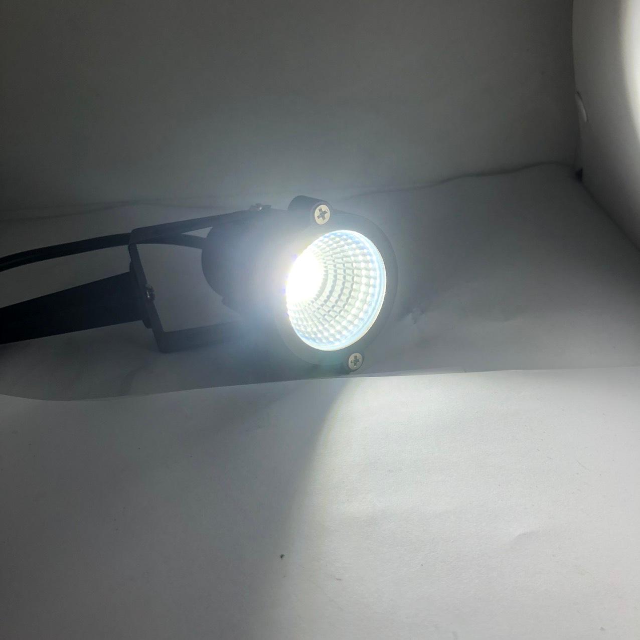 ĐÈN CẮM CỎ 7W CAO CẤP ENSCO
