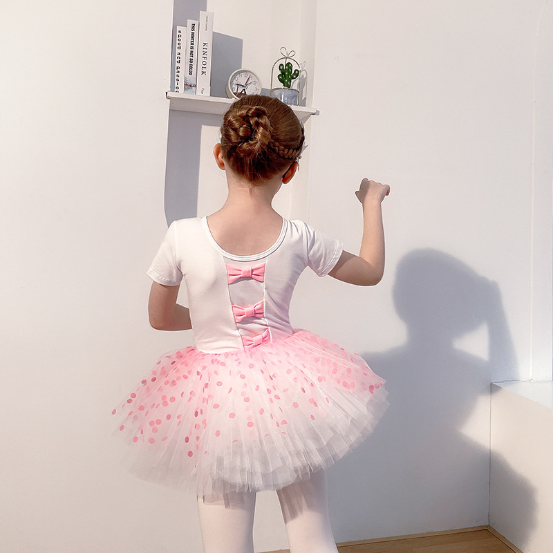 Đầm múa ballet cho bé gái - Mẫu áo trắng 3 nơ lưng, váy chấm bi hồng