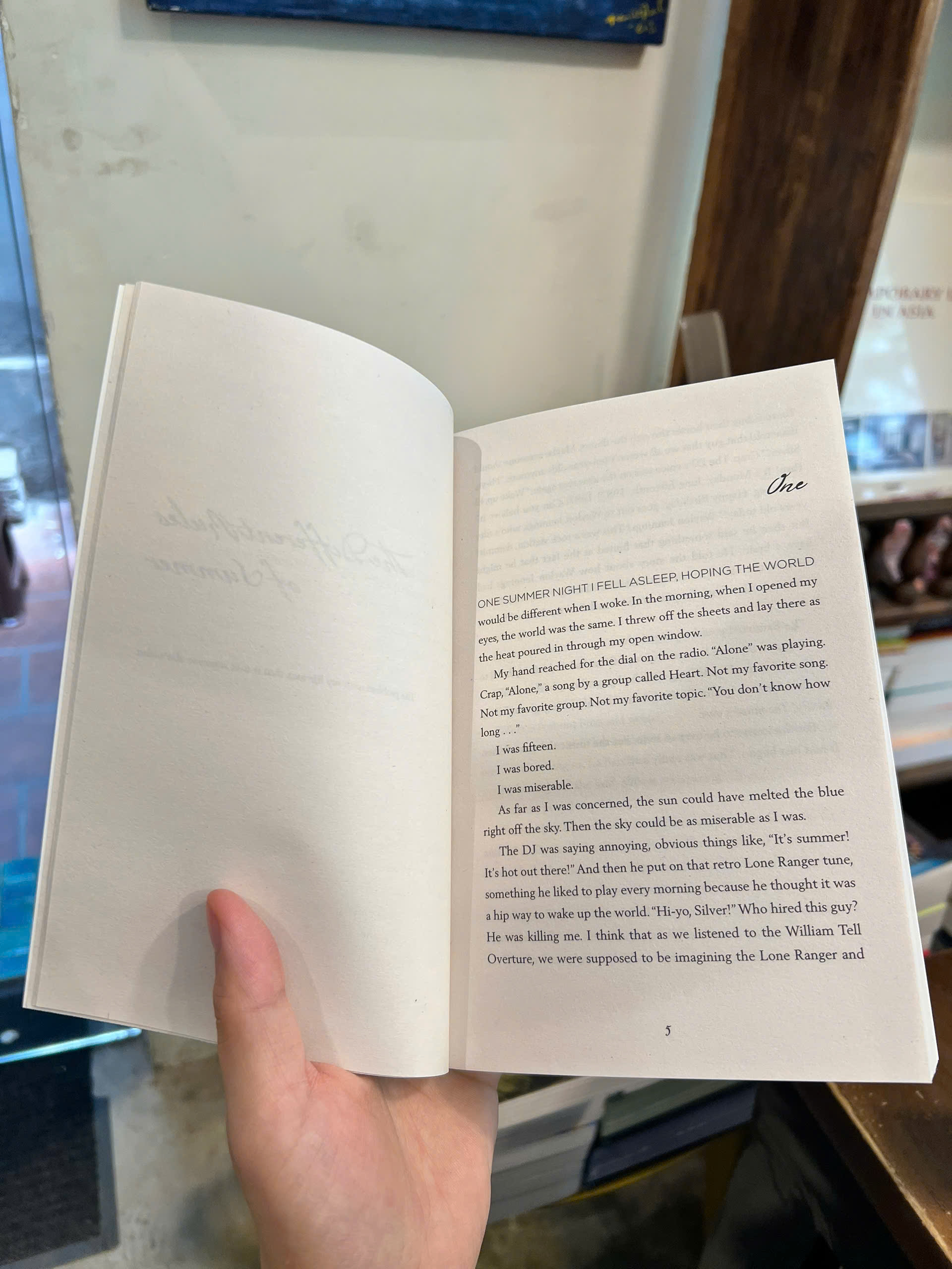 Sách - Aristotle and Dante Discover the Secrets of the Universe | Young Adult / LGBTQ+ / Ngoại văn