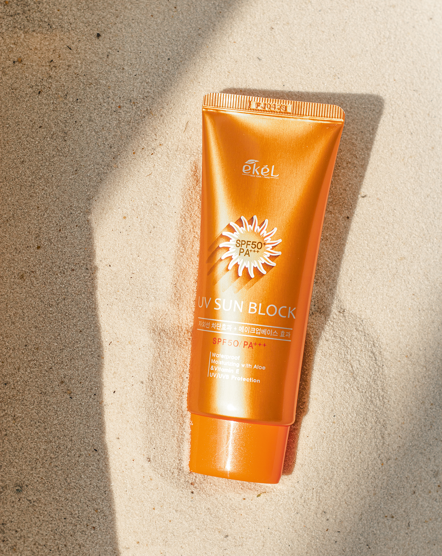 Kem Chống Nắng UV SunBlock Ekel Khả Năng Chống Nắng Cao SPF 50+,Ngăn Ngừa Laõ Hóa , Bảo Vệ Da Nhập Khẩu Hàn Quốc 70ml