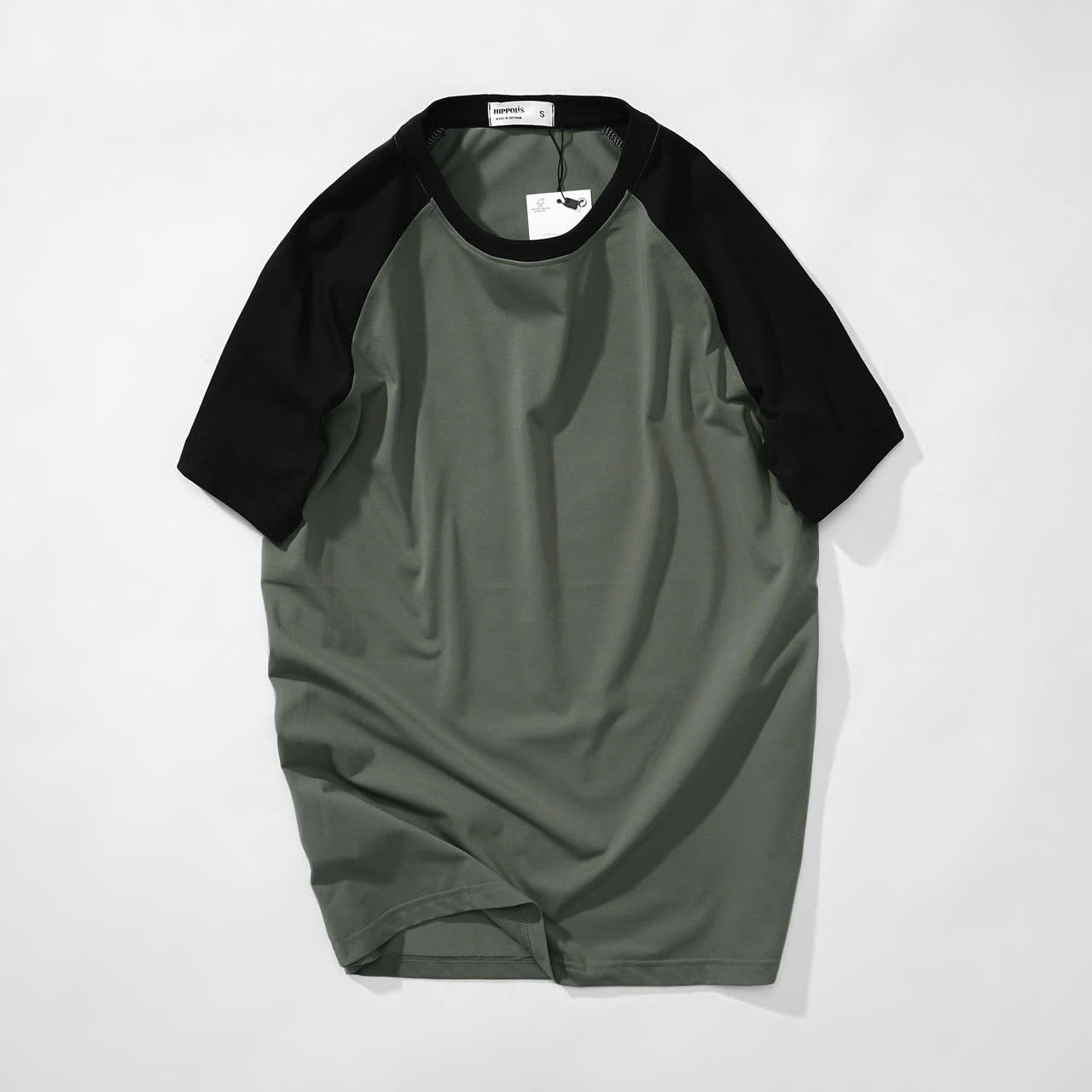 Áo thun Raglan unisex cotton thân màu xám tay áo đen