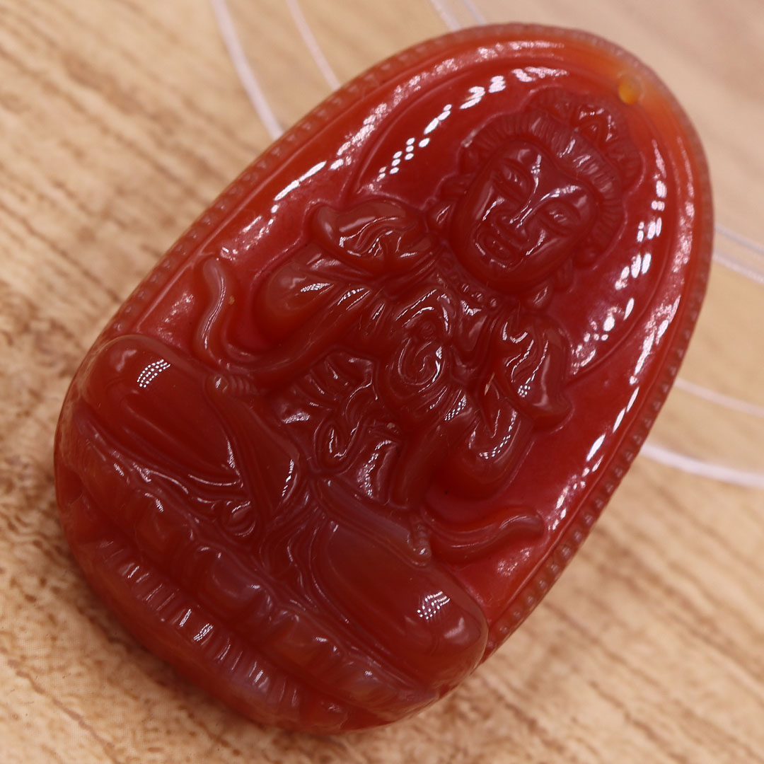 Mặt dây chuyền Đại nhật như lai mã não đỏ 3.6 cm kèm dây chuyền inox vàng, Phật bản mệnh, mặt dây chuyền phong thủy