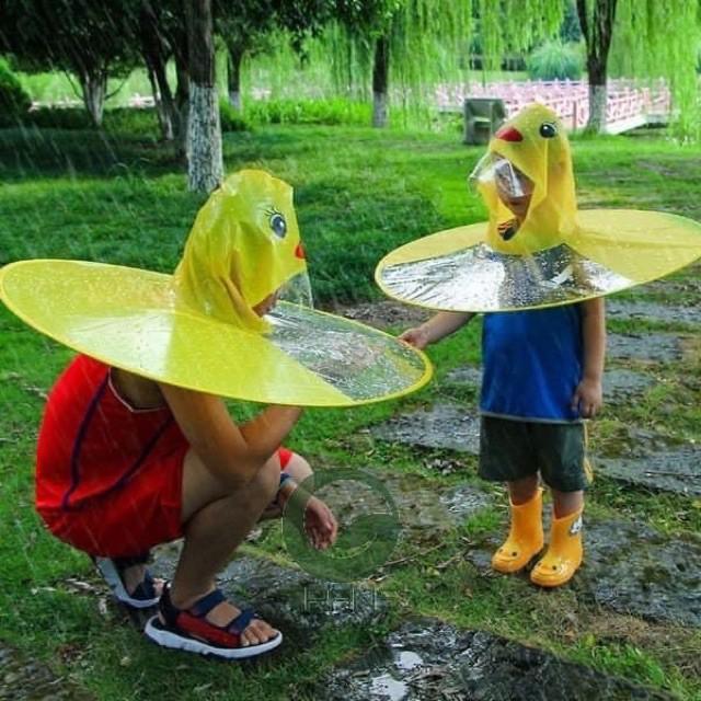 Áo mưa ngộ nghĩnh kiểu dáng con vịt cho bé năng động thích nghịch trời mưa bền bỉ màu vàng