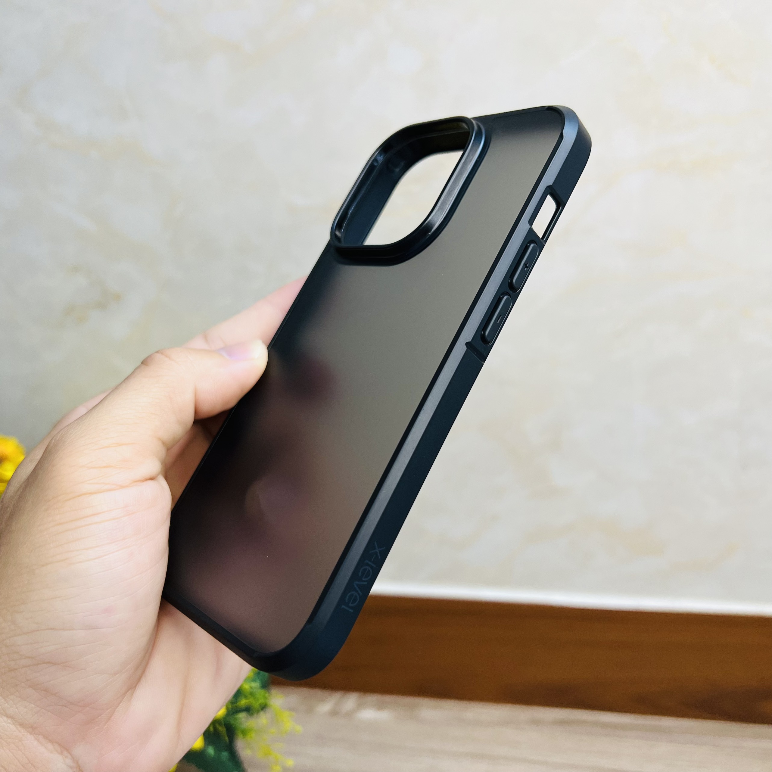 Ốp lưng dành cho iPhone 14 Pro Max X-level Frosted Sand lưng nhám mờ- Hàng chính hãng