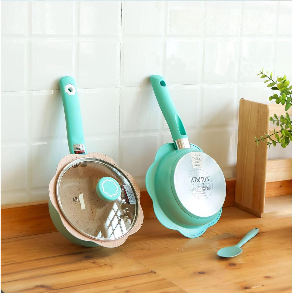Bộ nồi chảo 3 món nấu đồ ăn dặm Seka cao cấp hình hoa, chất liệu men đá hoa cương chống dính an toàn, dễ vệ sinh sau khi dùng