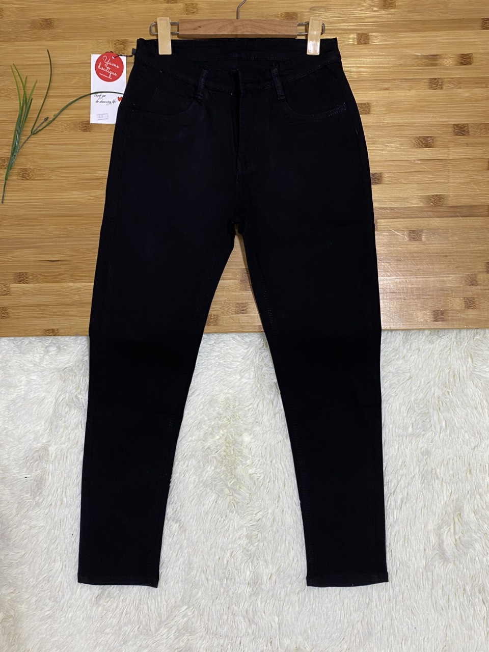Quần dài jean Nữ Bigsize có size 26-46 . Vải dày và co giãn. Đặt biệt không ra màu.