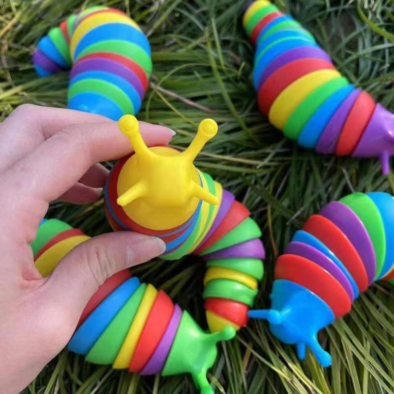 Squishy Mochi hình CON SÂU 7 SẮC CẦU VỒNG khổng lồ mềm mịn dễ thương chân thực giảm stress co dãn đàn hồi n