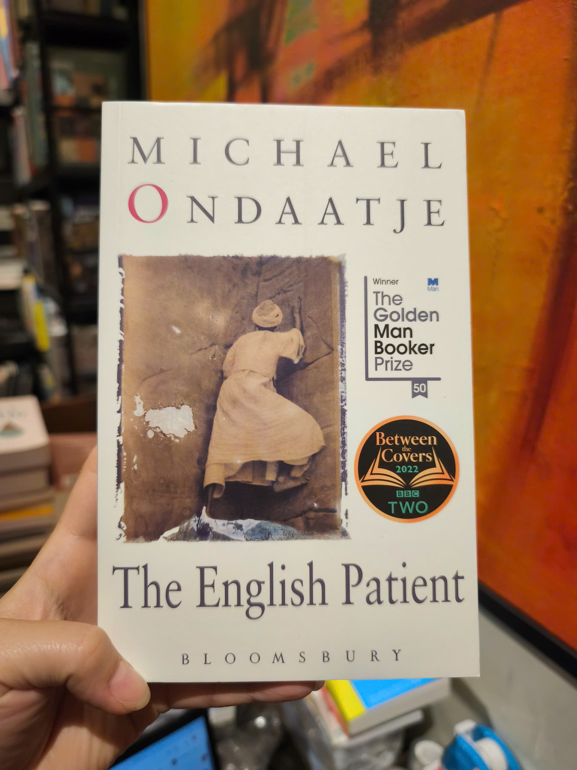 Sách - The English Patient by Michael Ondaatje - Booker Prize Winner, Tiểu thuyết đoạt giải