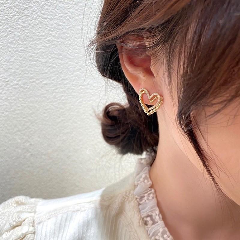 Bông tai hình trái tim đính đá mẫu mới