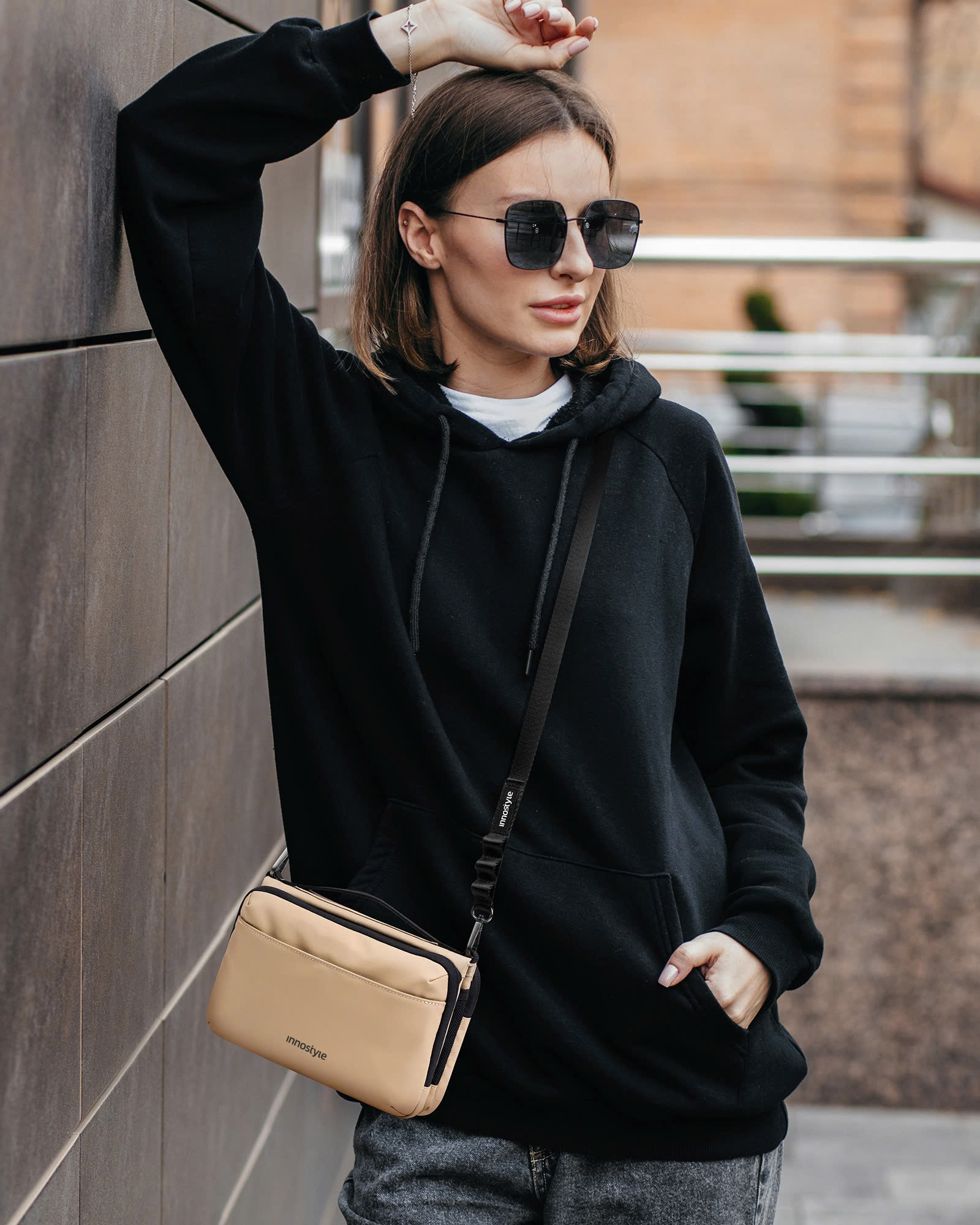 Túi đeo chéo Innostyle Flexicarry Crossbody -Khoá YKK, Chất liệu kháng nước Lựa chọn hoàn hảo mỗi ngày, Hàng chính hãng