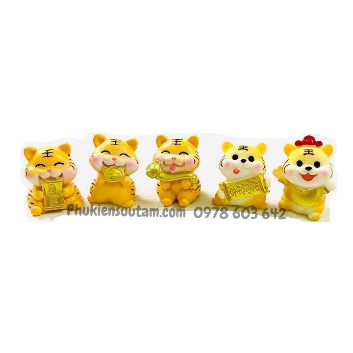 Tượng Nhựa Con Cọp Cute Dễ Thương , Dùng để trưng bày trên bàn sách, bàn làm việc, xe oto, kích thước 4 x 3.5cm, màu vàng - TMT Collection - SP005465