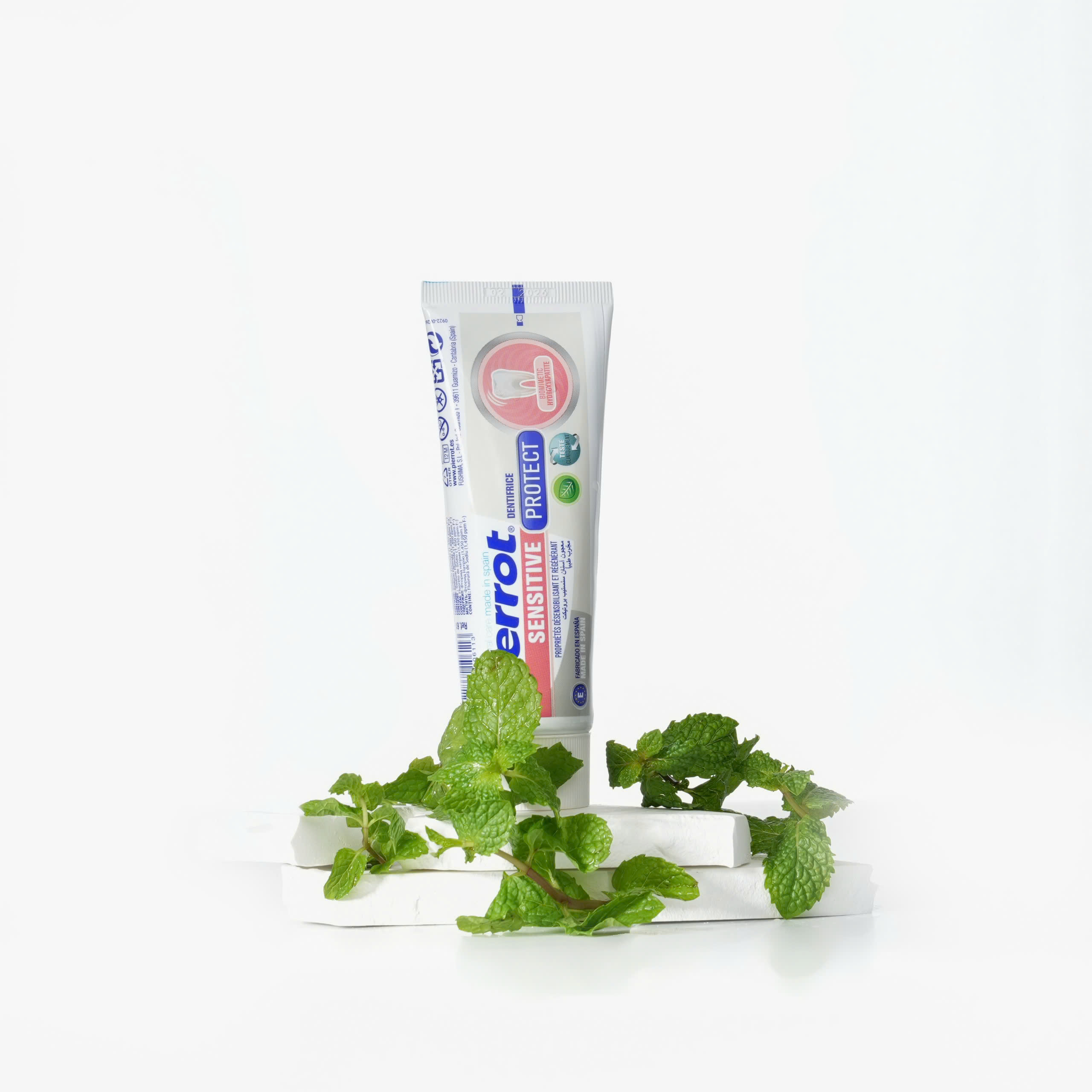Kem đánh răng giảm ê buốt Pierrot Sensitive bảo vệ men răng, ngừa sâu răng 75ML