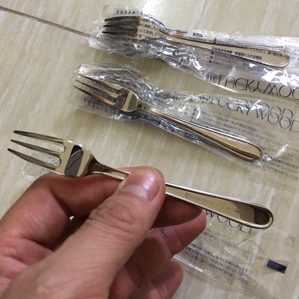Bộ 2 nĩa inox Luckywood 2NL 18.5cm xuất xứ Nhật Bản chính hãng