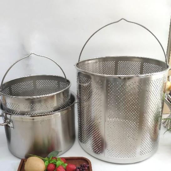 Lồng trụng xương, thịt nấu nước lèo