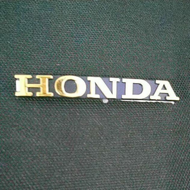 Tem logo Honda