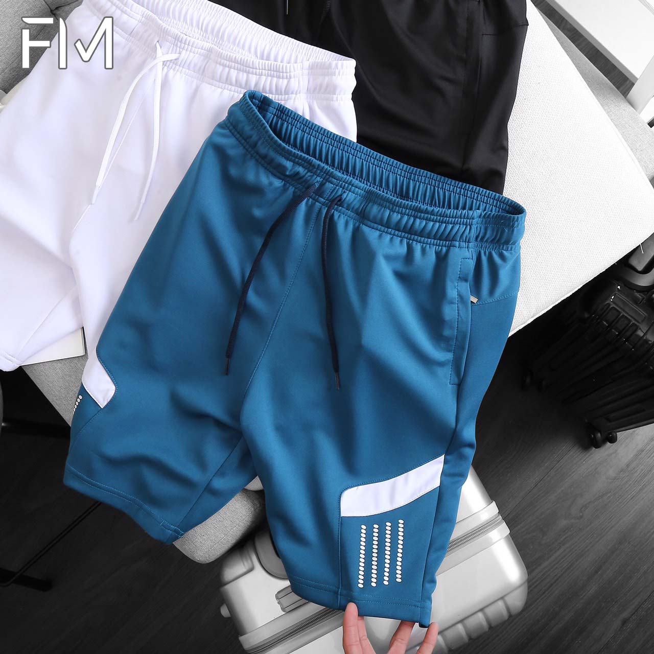 Quần short nam thể thao thun lạnh cao cấp, phối sọc, thoải mái, năng động, trẻ trung – FORMEN SHOP – FMPS140