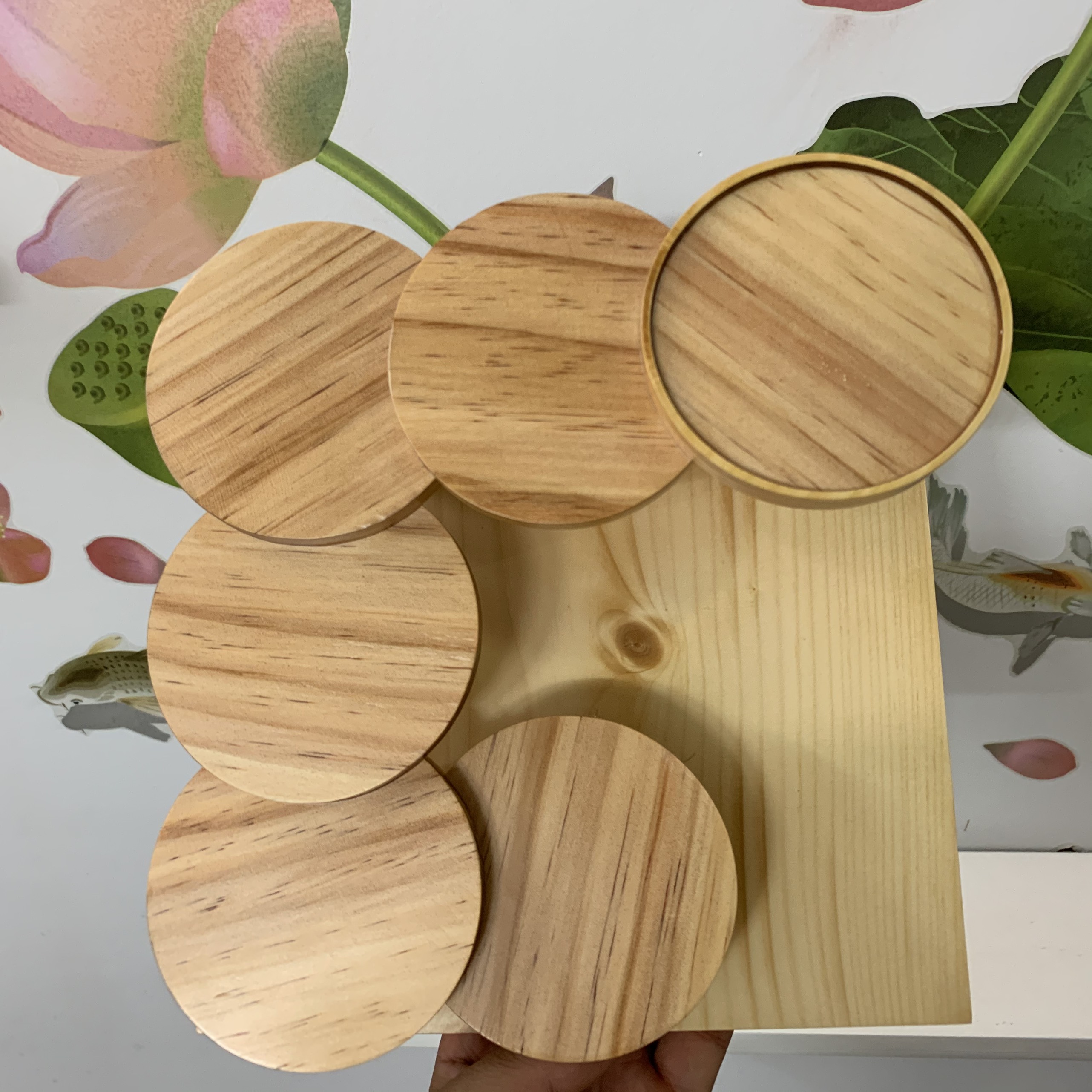 Khay gỗ trang trí món ăn sushi Nhật - Hình tròn - Gỗ thông tự nhiên