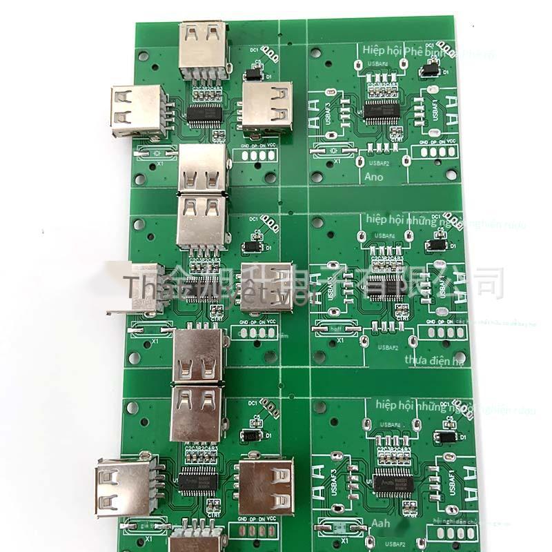 Phát triển giải pháp bảng mạch PCBA trung tâm máy tính USB thuận lợi nhất bốn cổng 2.0 dán IC