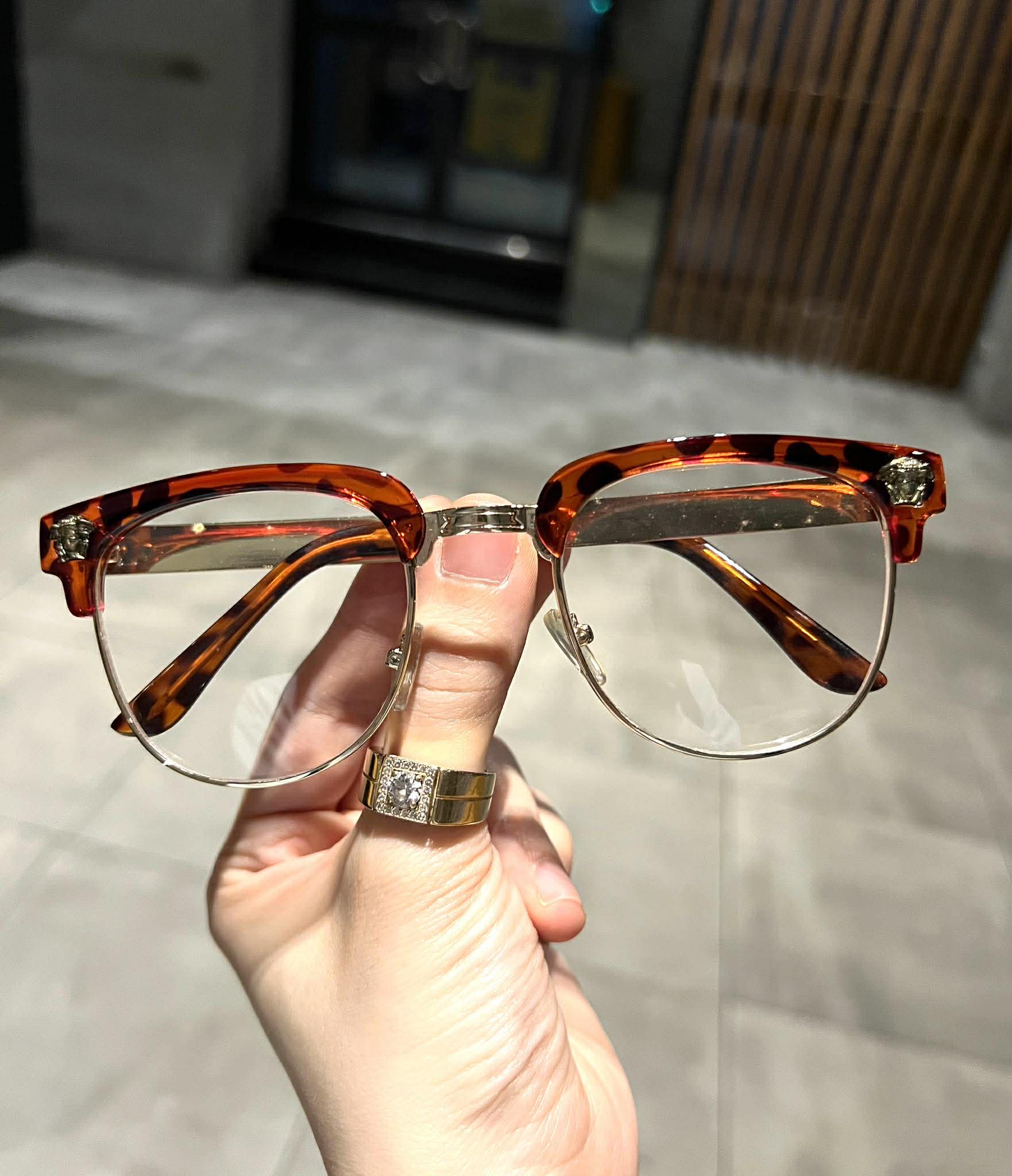 Kính thời trang Mắt tròn nửa viền form to viền dày kim loại cao cấp